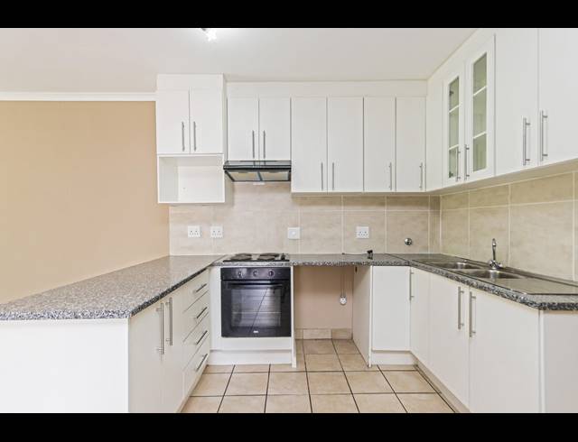 3 BEDROOM APARTMENT TO LET IN FERNDALE